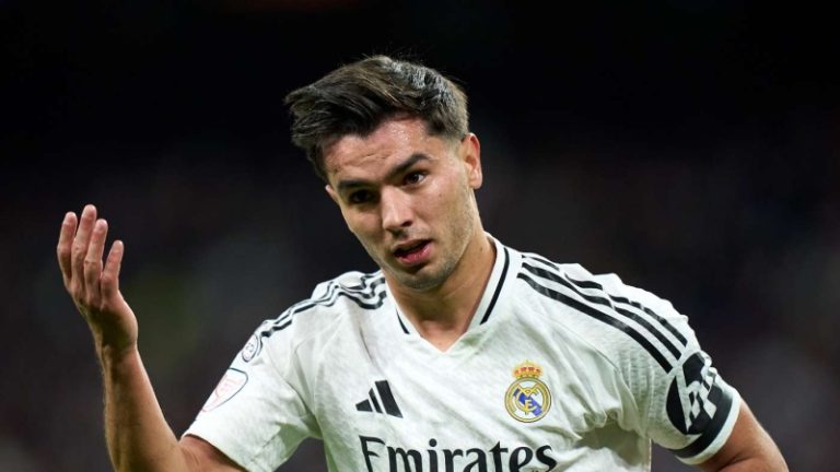 Diaz frappe à la porte d’Arbeloa Fin de l’ère dorée des remplaçants du Real Madrid