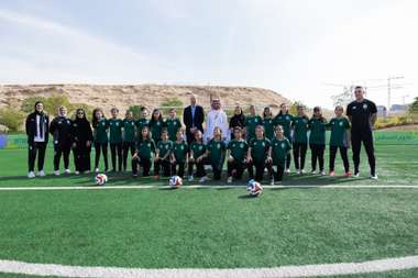 أمير ويلز يزور مركز التدريب الإقليمي للبنات بالرياض